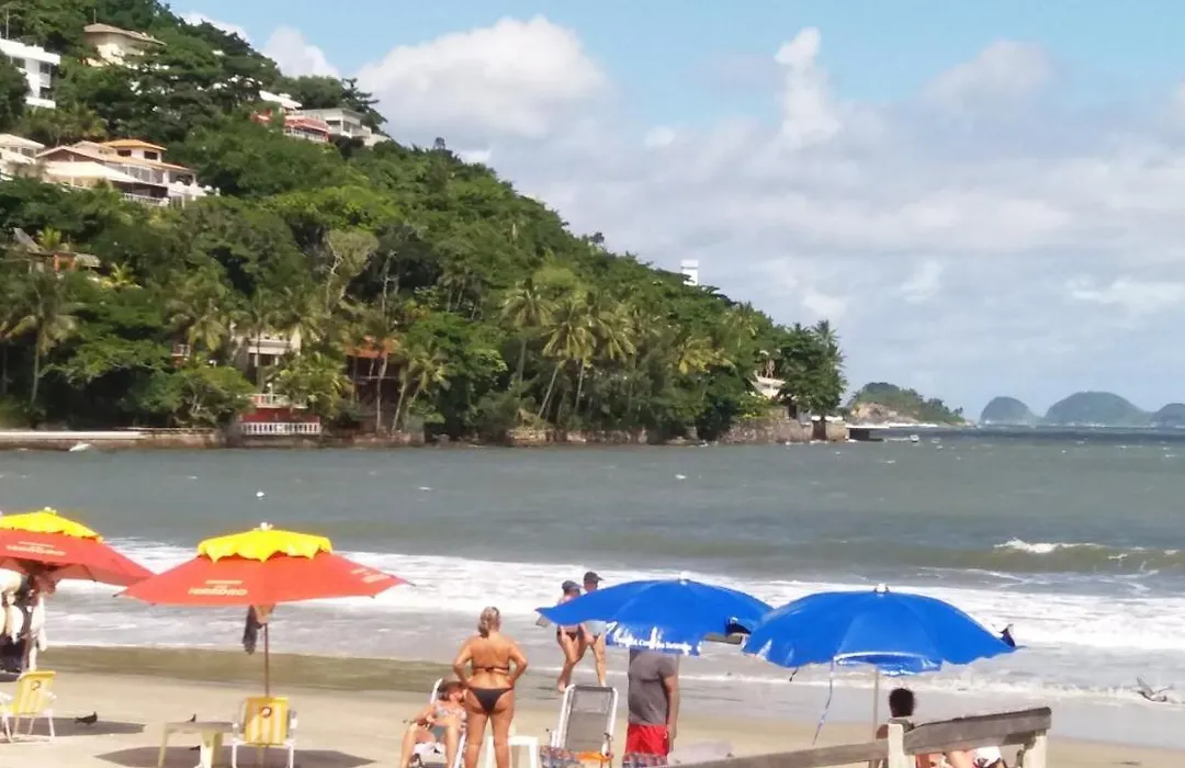 Apartamento Enseada, Guarujá, 3 dorms, 3 banhs, 8 pessoas, 02 quadras da praia, 2 sacadas, 2 vagas de garagem-1